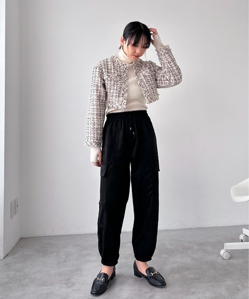 EPIMI E'PIMMY（エピミエピミー）の「スエードポンチカーゴパンツ（カーゴパンツ・レディース・アイボリー/ブラック/グレー・MEDIUM）」の4枚目の写真