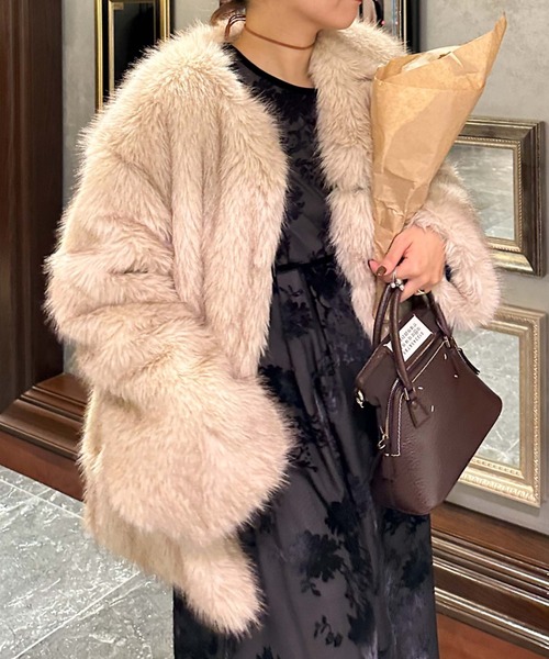 archives〈Ｌｔｄ．〉Ｎｏ　Ｃｏｌｌａｒ　ＶＯＬＵＭＥ　Ｆｕｒ　Ｃｏａｔ archives（アルシーヴ）の「〈Ltd.〉NoCollar Volume Fur Coat（その他