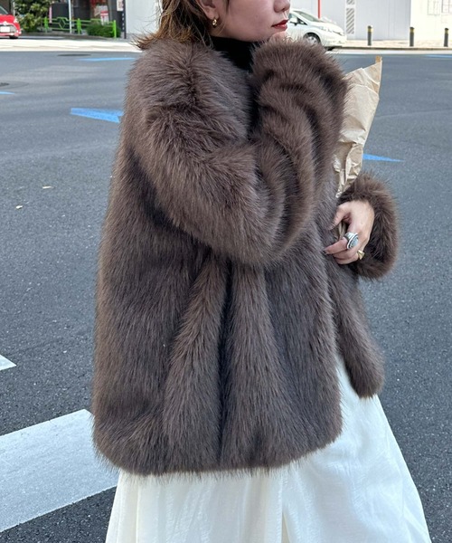 archives(アルシーヴ)の「〈Ltd.〉NoCollar Volume Fur Coat(その他アウター・レディース・ブラウン/アイボリー・MEDIUM)」の3枚目の写真