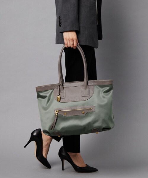 TOFF&LOADSTONE(トフアンドロードストーン)の「Key friends tote(キーフレンズトート)(トートバッグ・レディース・ネイビー/ブラック/ライトグレー系9・00)」の19枚目の写真