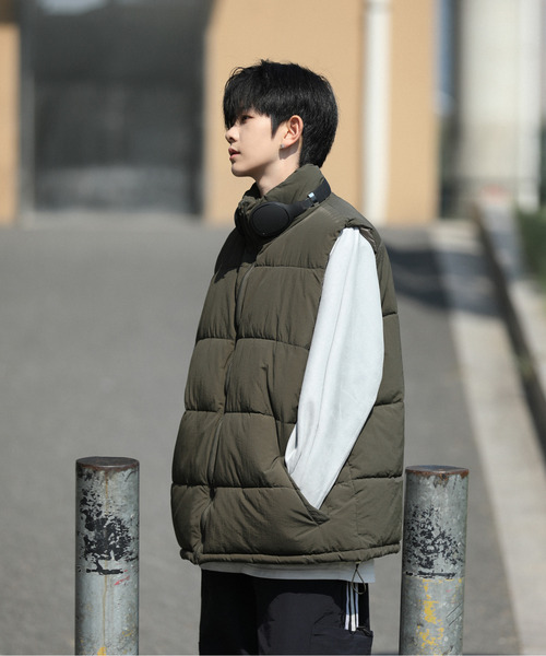 【セール】【neos -addictive design-】ルーズシルエット スタンドネック ナイロン 中綿 ベスト(ダウンベスト)|neos(ネオス) 【セール】【neos -addictive design-】ルーズシルエット スタンドネック ナイロン 中綿 ベスト(ダウンベスト)|neos(ネオス)