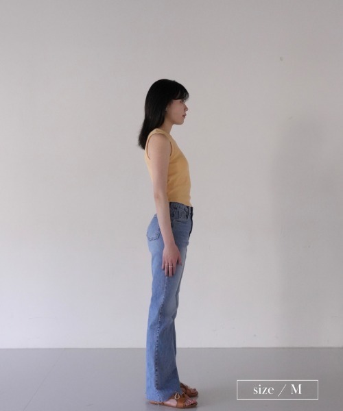 Bargiee(バージー)の「デニム2301 パンツ ストレート フレア ライトブルー(デニムパンツ・レディース・ブルー・M/L)」の6枚目の写真