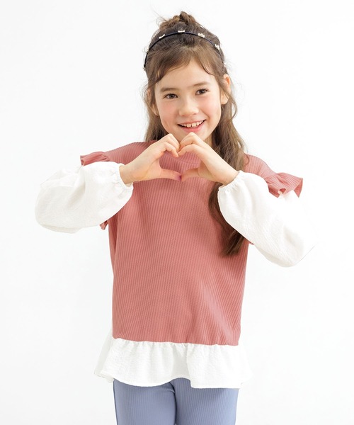 Bee des Bee（ビーデスビー）の「レイヤード風 肩フリルトップス（その他トップス・キッズ・ネイビー/アイボリー/ベージュ/ブラック/ピンク系/ホワイト/ブラック系・120cm/110cm/140cm/130cm/150cm/100cm）」の7枚目の写真