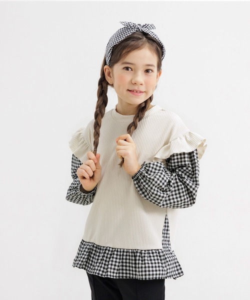 Bee des Bee（ビーデスビー）の「レイヤード風 肩フリルトップス（その他トップス・キッズ・ネイビー/アイボリー/ベージュ/ブラック/ピンク系/ホワイト/ブラック系・120cm/110cm/140cm/130cm/150cm/100cm）」の2枚目の写真