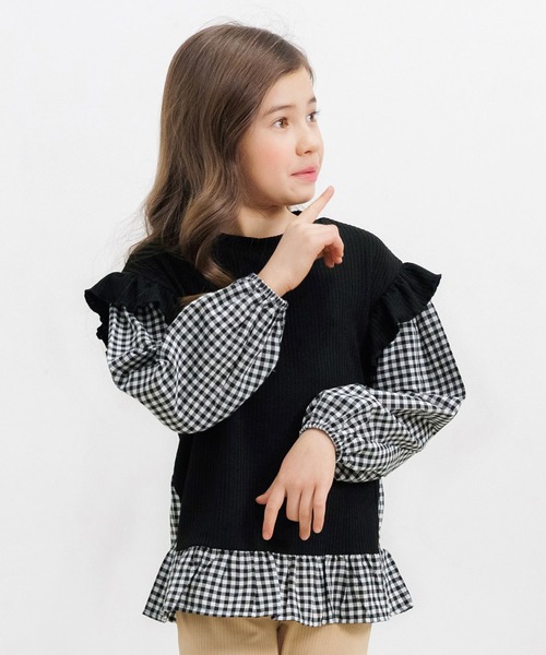 Bee des Bee（ビーデスビー）の「レイヤード風 肩フリルトップス（その他トップス・キッズ・ネイビー/アイボリー/ベージュ/ブラック/ピンク系/ホワイト/ブラック系・120cm/110cm/140cm/130cm/150cm/100cm）」の4枚目の写真