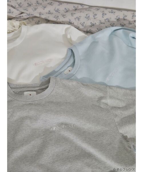 merry jenny（メリージェニー）の「【求心フレンズコラボ】めりぃロンTee（Tシャツ/カットソー・レディース・グレー/オフホワイト/ブルー・FREE）」の3枚目の写真