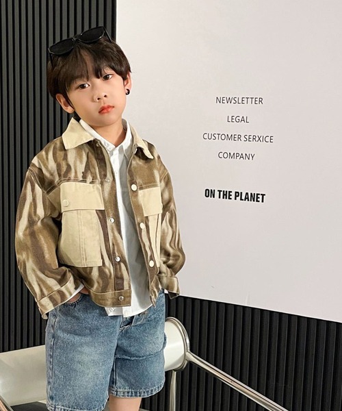 aimoha（アイモハ）の「【aimoha-KIDS-】子供服　 タイダイ染めデニムジャケット（デニムジャケット・キッズ・ダークグレー/チョコ・110/120/130/140/150）」の4枚目の写真