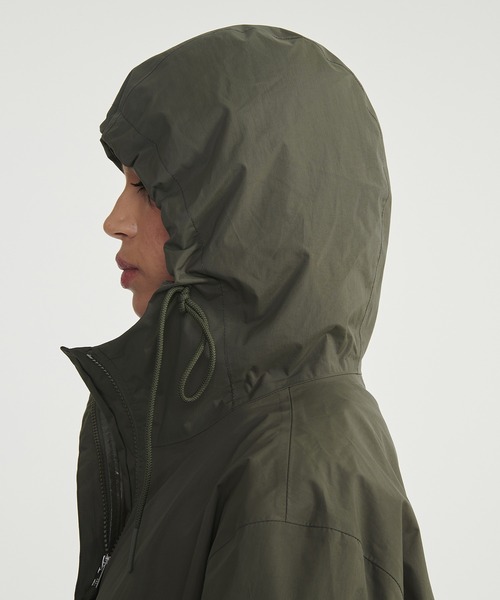 新品タグ付き　AIGLE 撥水カロンブフーデッドジャケット　マウンテンパーカー 新品タグ付き AIGLE 撥水カロンブフーデッドジャケット
