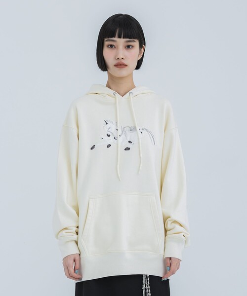 tanakadaisuke（タナカダイスケ）の「【tanakadaisuke/タナカダイスケ】《STUDIOUS別注》Horse emproidery hoodie/ホース刺繍フーディ（パーカー・レディース・ブラック/アイボリー・1/2）」の18枚目の写真