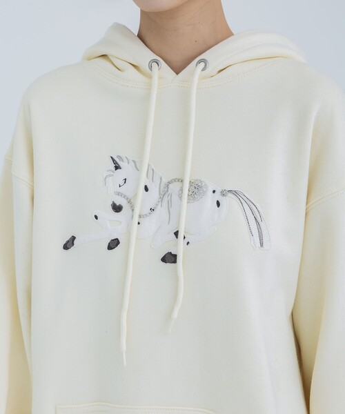 tanakadaisuke（タナカダイスケ）の「【tanakadaisuke/タナカダイスケ】《STUDIOUS別注》Horse emproidery hoodie/ホース刺繍フーディ（パーカー・レディース・ブラック/アイボリー・1/2）」の15枚目の写真