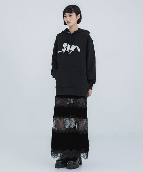 tanakadaisuke（タナカダイスケ）の「【tanakadaisuke/タナカダイスケ】《STUDIOUS別注》Horse emproidery hoodie/ホース刺繍フーディ（パーカー・レディース・ブラック/アイボリー・1/2）」の8枚目の写真