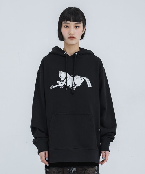 tanakadaisuke（タナカダイスケ）の「【tanakadaisuke/タナカダイスケ】《STUDIOUS別注》Horse emproidery hoodie/ホース刺繍フーディ（パーカー・レディース・ブラック/アイボリー・1/2）」の7枚目の写真