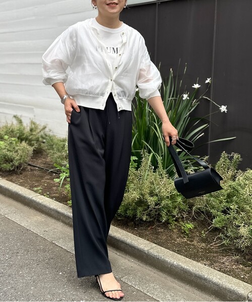 NOLLEY’S（ノーリーズ）の「《手洗い可能》シアー布帛クルーネックカーディガン（カーディガン/ボレロ・レディース・ブラウン/ブラック/オフホワイト/ネイビー/ブルー・38）」の8枚目の写真