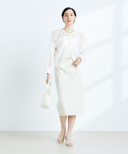 NOLLEY’S（ノーリーズ）の「《手洗い可能》シアー布帛クルーネックカーディガン（カーディガン/ボレロ・レディース・ブラウン/ブラック/オフホワイト/ネイビー/ブルー・38）」の14枚目の写真