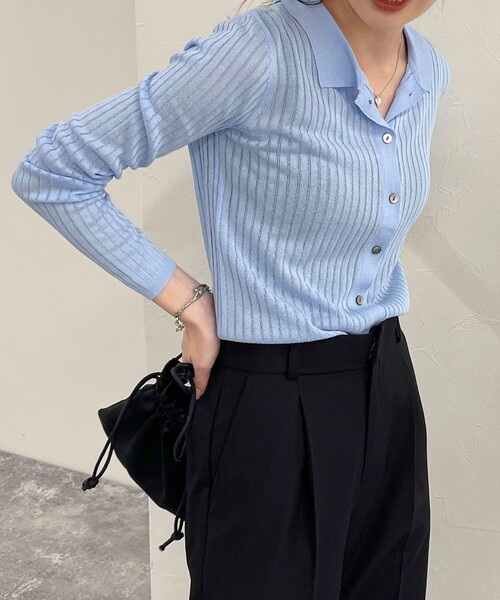 fredy emue（フレディエミュ）の「【インフルエンサー企画 別注カラーあり】衿付きシアーリブカーディガン（ニット/セーター・レディース・チャコールグレー/サックスブルー/ライトグレー/ネイビー・38）」の10枚目の写真