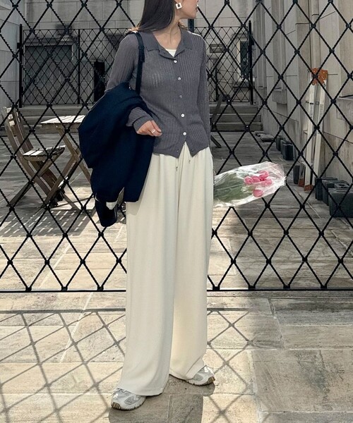 fredy emue（フレディエミュ）の「【インフルエンサー企画 別注カラーあり】衿付きシアーリブカーディガン（ニット/セーター・レディース・チャコールグレー/サックスブルー/ライトグレー/ネイビー・38）」の16枚目の写真