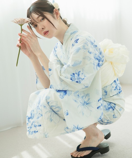 CELEN（セレン）の「【1人で着られる浴衣4点セット】浴衣・兵児帯・腰紐2本《夏ときめき浴衣》（浴衣・レディース・その他5/その他1/その他2/その他3/その他4/その他11/その他8/その他10/その他6/その他7/その他9/その他12/ホワイト系2/ホワイト系1/ピンク系/ブルー系/アイボリー系2/オレンジ系/アイボリー系1/グレー系2/グレー系1・FREE）」の2枚目の写真