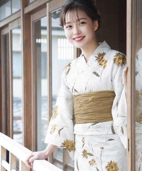 CELEN（セレン）の「【1人で着られる へこ帯浴衣4点セット】浴衣・兵児帯・腰紐2本《夏ときめき浴衣》（浴衣・レディース・その他5/その他1/その他2/その他3/その他4/その他11/その他8/その他10/その他6/その他7/その他9/その他12/ホワイト系2/ホワイト系1/ピンク系/ブルー系/アイボリー系2/オレンジ系/アイボリー系1/グレー系2/グレー系1・FREE）」の5枚目の写真