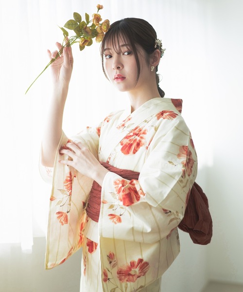 CELEN（セレン）の「【1人で着られる浴衣4点セット】浴衣・兵児帯・腰紐2本《夏ときめき浴衣》（浴衣・レディース・その他5/その他1/その他2/その他3/その他4/その他11/その他8/その他10/その他6/その他7/その他9/その他12/ホワイト系2/ホワイト系1/ピンク系/ブルー系/アイボリー系2/オレンジ系/アイボリー系1/グレー系2/グレー系1・FREE）」の6枚目の写真