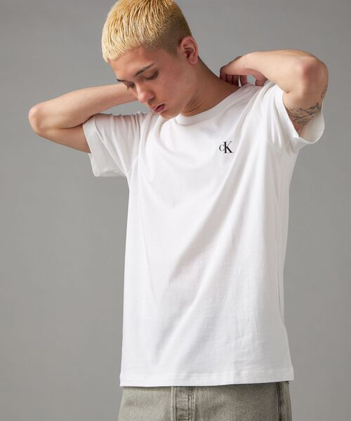 Calvin Klein（カルバン・クライン）の「CK ロゴ レギュラー Tシャツ（Tシャツ/カットソー・メンズ・ブラック/ホワイト・M/L/S/XL）」の11枚目の写真