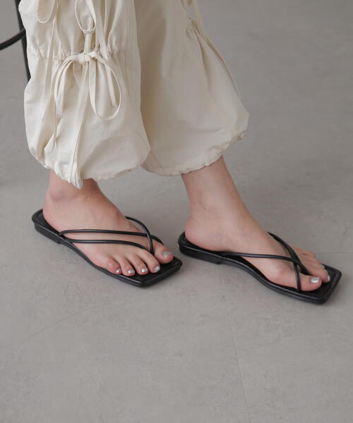 FREE'S MART（フリーズマート）の「◆クッションコンフォートサンダル（サンダル・レディース・ブラック/ホワイト・MEDIUM/SMALL）」の5枚目の写真