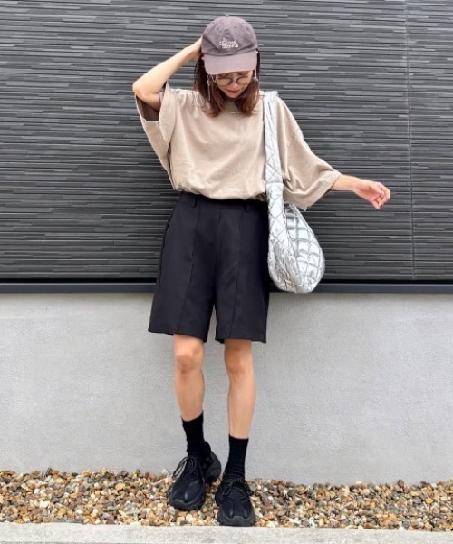 SHAKA WeAR（シャカウェア）の「【SHAKA WeAR】7.5oz Garment Dye Drop Shoulder/ピグメント加工/BIG T（Tシャツ/カットソー・レディース・ブラック/ブラウン/ホワイト/チャコール/クリーム/サンドベージュ・L/M/LL）」の13枚目の写真