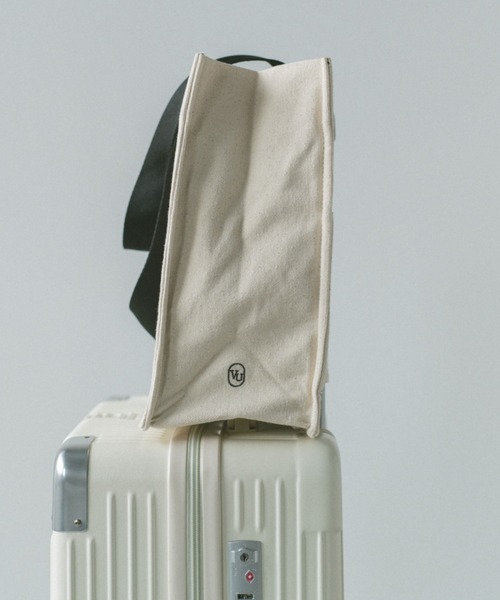 VANNIE U（ヴァニーユー）の「キャリーオントラベルトートバッグ（トートバッグ・レディース・アイボリー/ブラック/ダークブラウン・FREE）」の19枚目の写真