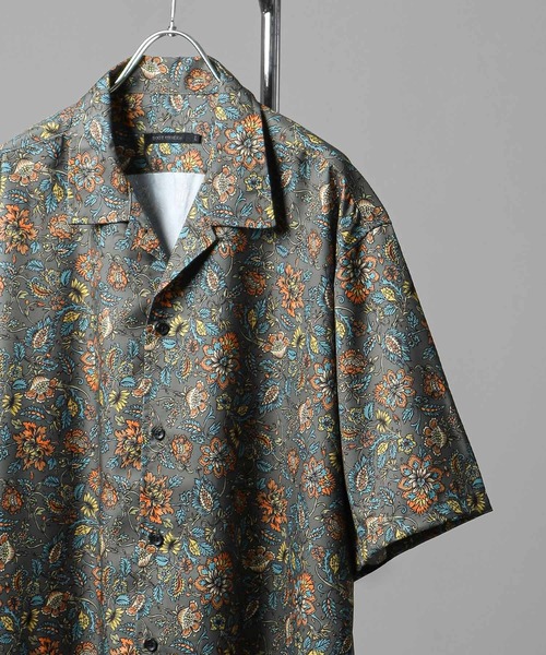 ROOT THREE（ルートスリー）の「【ROOT THREE】 総柄 オープンカラー 半袖 シャツ / 柄シャツ（シャツ/ブラウス・メンズ・ブラック系1/グリーン系/ブラック系/グレー系・LARGE/MEDIUM）」の3枚目の写真