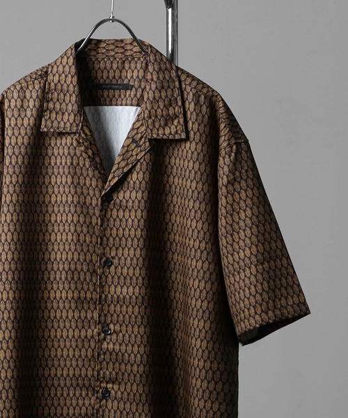 ROOT THREE（ルートスリー）の「【ROOT THREE】 総柄 オープンカラー 半袖 シャツ / 柄シャツ（シャツ/ブラウス・メンズ・ブラック系1/グリーン系/ブラック系/グレー系・LARGE/MEDIUM）」の20枚目の写真