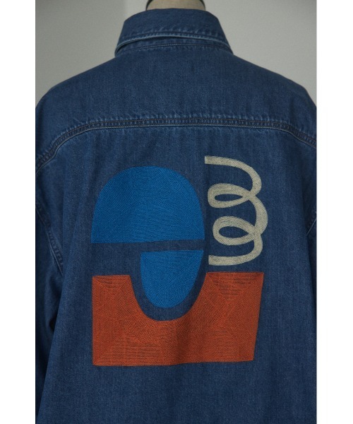 BLACK BY MOUSSY(ブラックバイマウジー)の「embroidery shirt(エンブロイダリーシャツ)(シャツ/ブラウス・レディース・ブルー・FREE)」の2枚目の写真