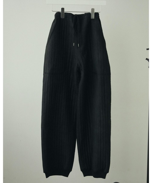 パンツ anuke Quilting Line Pants anuke（アンヌーク）の「Quilting Line Pants（スウェットパンツ