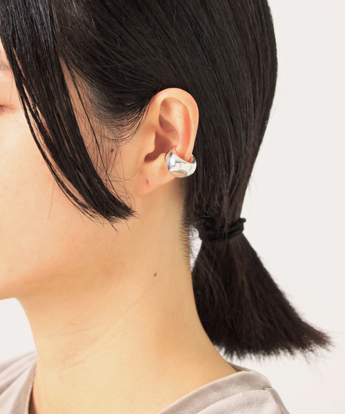 AP STUDIO（エーピーストゥディオ）の「【Camille Surault】volume earcuff（イヤーカフ・レディース・シルバー・FREE）」の7枚目の写真
