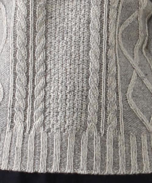 coen(コーエン)の「ダブルプレーティングケーブルクルーネックニット§(ニット/セーター・レディース・グレー/ワイン・MEDIUM/LARGE)」の11枚目の写真