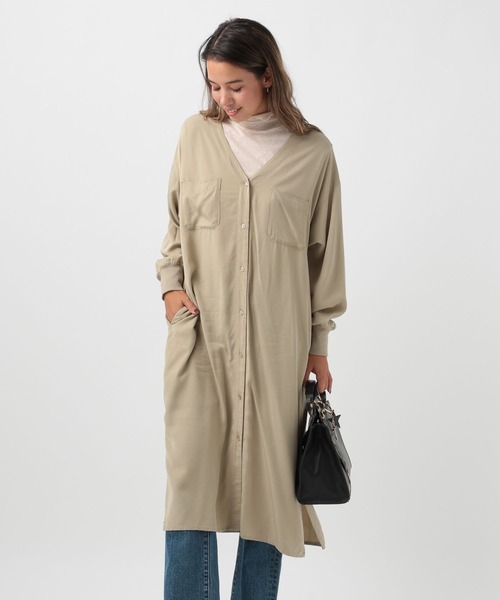 BAYFLOW（ベイフロー）の「[上品な微光沢素材にアップデート]袖リブシャツワンピース（シャツ/ブラウス・レディース・ブルー/チャコール/ベージュ・FREE）」の3枚目の写真