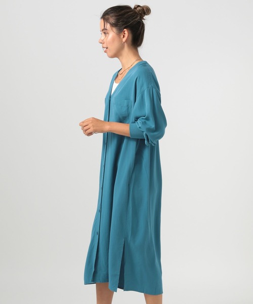 BAYFLOW（ベイフロー）の「[上品な微光沢素材にアップデート]袖リブシャツワンピース（シャツ/ブラウス・レディース・ブルー/チャコール/ベージュ・FREE）」の14枚目の写真