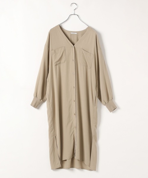 BAYFLOW（ベイフロー）の「[上品な微光沢素材にアップデート]袖リブシャツワンピース（シャツ/ブラウス・レディース・ブルー/チャコール/ベージュ・FREE）」の17枚目の写真