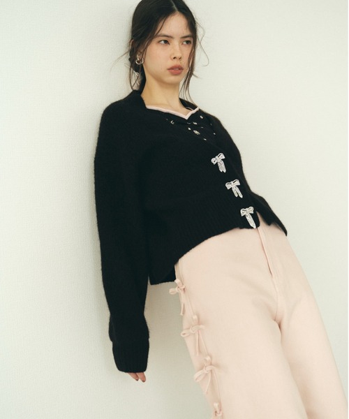 FURFUR(ファーファー)の「ビジューリボンニットカーディガン(カーディガン/ボレロ・レディース・ピンク/アイボリー/ブラック・FREE)」の3枚目の写真