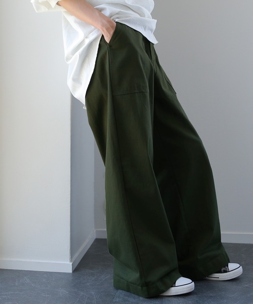 HUG.U（ハグユー）の「スラっとベイカーパンツ（チノパンツ・レディース・グレー/ベージュ/キナリ/ライトグリーン/ブラック/カーキ・M/L）」の9枚目の写真