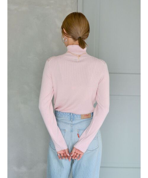 Ungrid（アングリッド）の「ウォッシャブルタートルニット（ニット/セーター・レディース・アイボリー/イエロー/オレンジ/ブルー/グレー/ピンク/ブラック・FREE）」の13枚目の写真