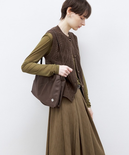 tageechita（タジチタ）の「【TAGEECHITA】ベーシックシアートップス（Tシャツ/カットソー・レディース・アイボリー/オリーブ・L/M/S）」の7枚目の写真