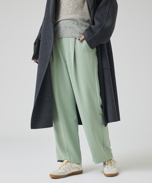 qualite(カリテ)の「マットサテンストレートパンツ/秋服/冬服/オフィスカジュアル(スラックス・レディース・モカ/アイボリー/グレイッシュブルー/チャコールグレー/ピンクベージュ・34/36/38)」の4枚目の写真