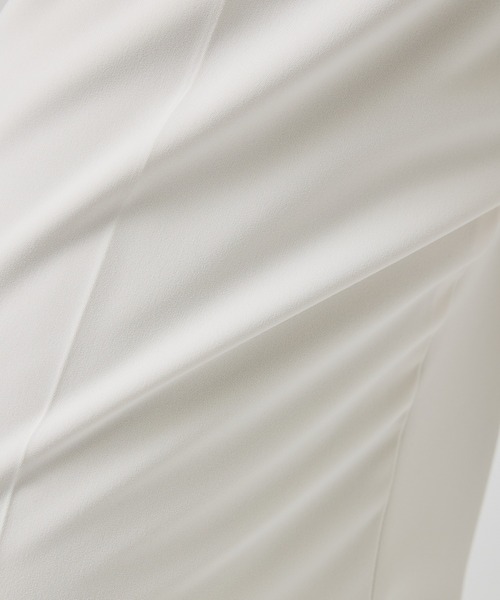 qualite(カリテ)の「マットサテンストレートパンツ/秋服/冬服/オフィスカジュアル(スラックス・レディース・モカ/アイボリー/グレイッシュブルー/チャコールグレー/ピンクベージュ・34/36/38)」の20枚目の写真