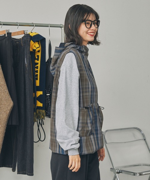黒 フード付きベストとスカートセット MONO-MART LADY'S（モノマートレディース）の「【セットアップ