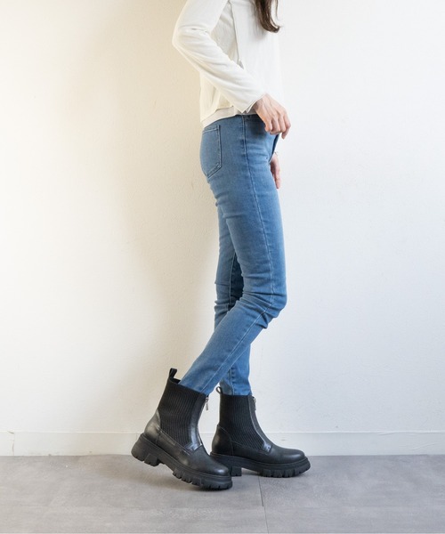 Fabby fabby(ファビィーファビィー)の「トラックソールニットジップショートブーツ(ブーツ・レディース・ブラック/シルバー・MEDIUM/LARGE)」の19枚目の写真