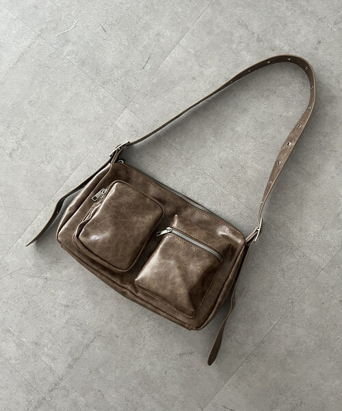 CPCM（シーピーシーエム）の「PUワンハンドルバッグ（ショルダーバッグ・レディース・ブラック/グレー/ブラウン・FREE）」の14枚目の写真