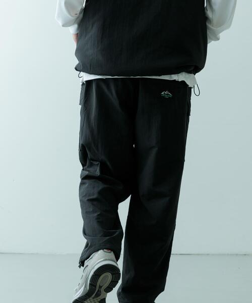 ITEMS URBANRESEARCH（アイテムズ アーバンリサーチ）の「『XLサイズあり』『セットアップ対応』撥水ナイロングログラン裏フリースカーゴ（その他パンツ・メンズ・ブラック/カーキ/ベージュ・MEDIUM/LARGE/X-LARGE）」の8枚目の写真
