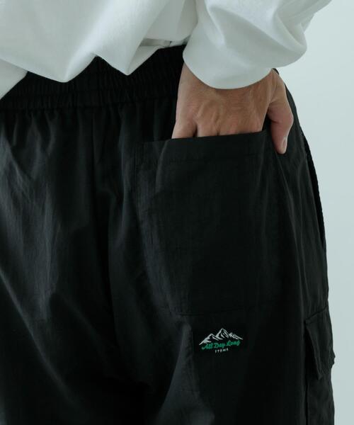ITEMS URBANRESEARCH（アイテムズ アーバンリサーチ）の「『XLサイズあり』『セットアップ対応』撥水ナイロングログラン裏フリースカーゴ（その他パンツ・メンズ・ブラック/カーキ/ベージュ・MEDIUM/LARGE/X-LARGE）」の19枚目の写真