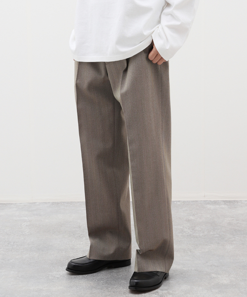 EDIFICE（エディフィス）の「LA BOUCLE (ラブークル) バレンシアチェック 2タックパンツ（スラックス・メンズ・ブラウン/チャコールグレー・2/3）」の2枚目の写真