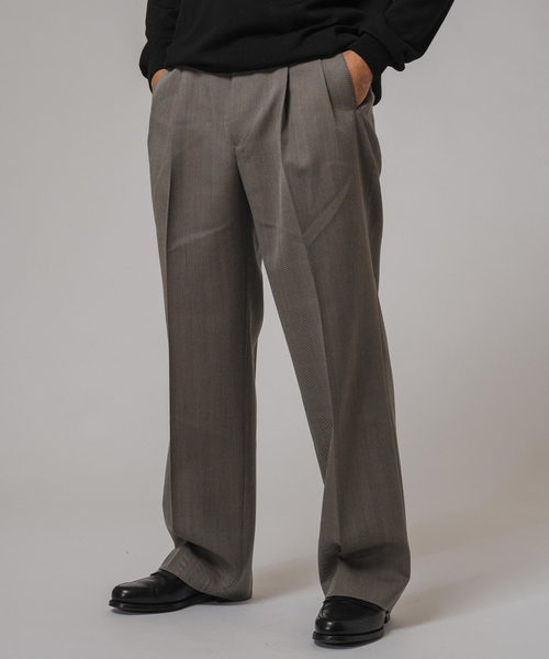 EDIFICE（エディフィス）の「LA BOUCLE (ラブークル) バレンシアチェック 2タックパンツ（スラックス・メンズ・ブラウン/チャコールグレー・2/3）」の5枚目の写真