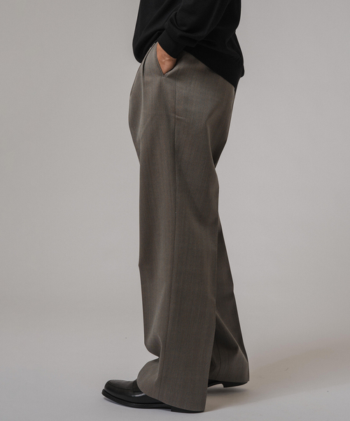 EDIFICE（エディフィス）の「LA BOUCLE (ラブークル) バレンシアチェック 2タックパンツ（スラックス・メンズ・ブラウン/チャコールグレー・2/3）」の6枚目の写真